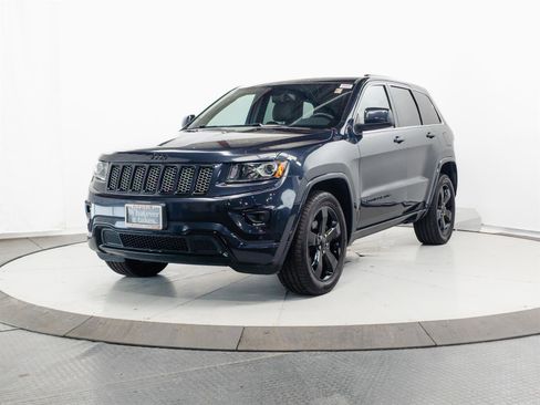 Used 2015 Jeep Grand Cherokee Altitude AWD/4WD image 3