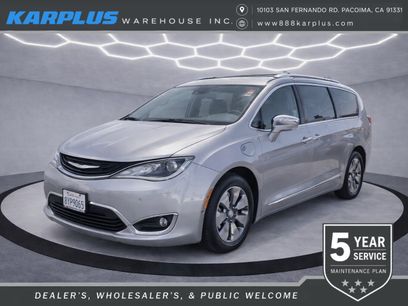 Used 2017 Chrysler Pacifica Platinum