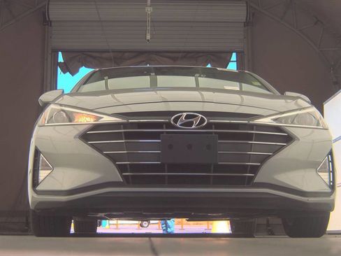 Used 2020 Hyundai Elantra SEL w/ Cargo Package (C1) image 7
