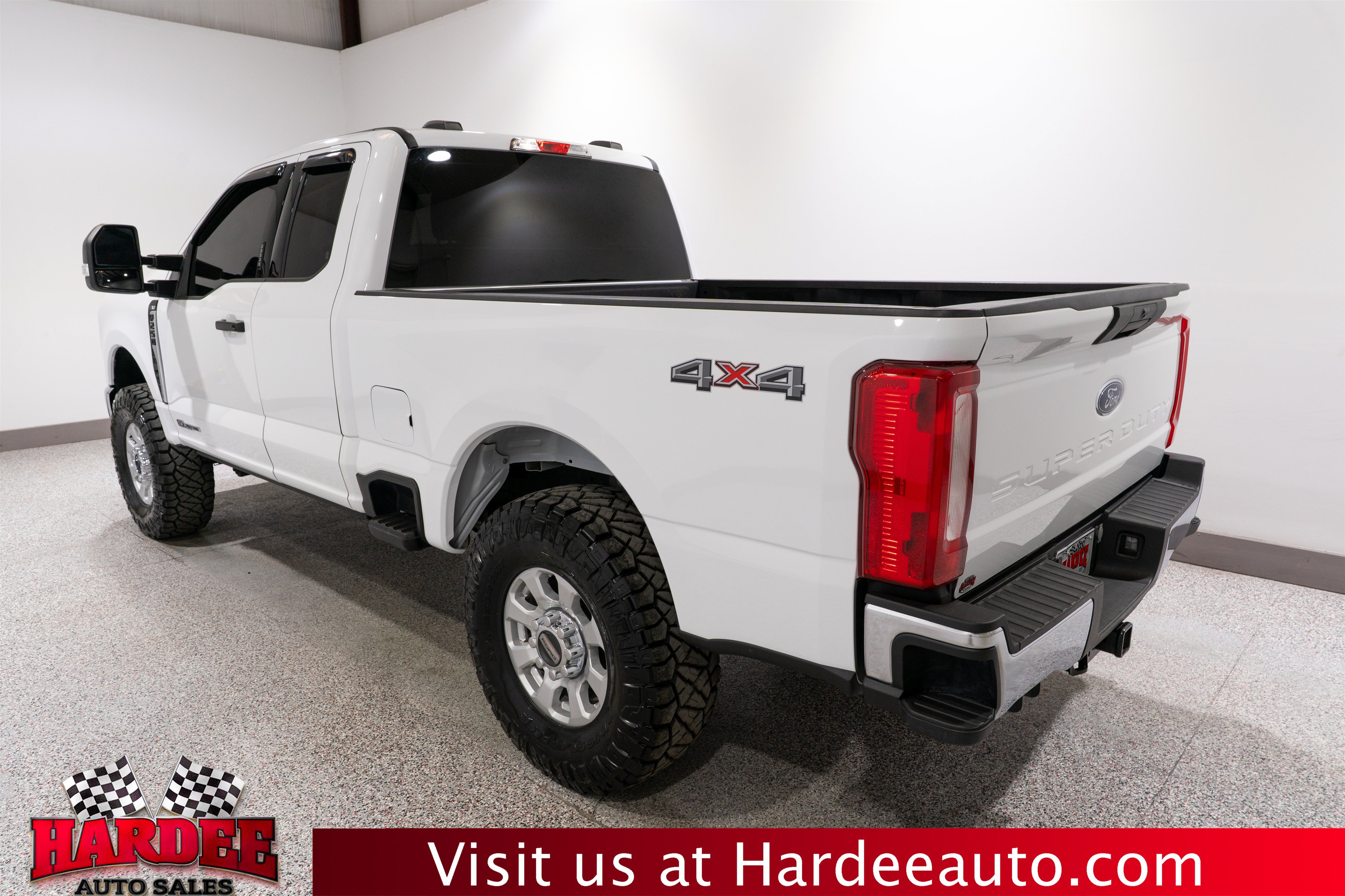 Used 2024 Ford F250 XLT w/ Snow Plow Prep Package AWD/4WD image 3