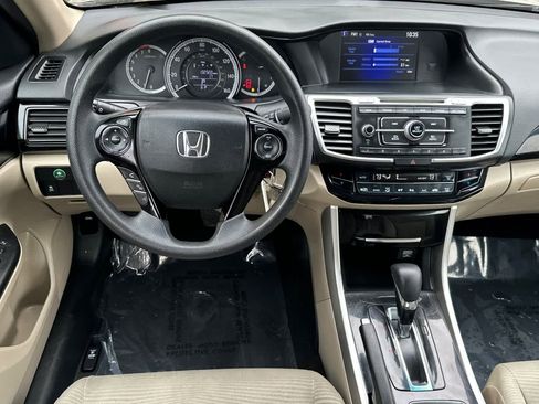 Used 2017 Honda Accord LX image 14