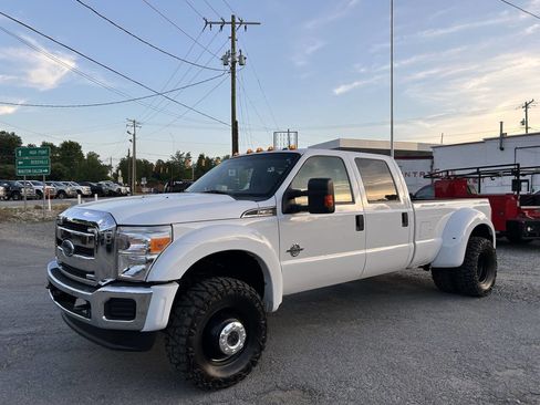 Used 2016 Ford F350 XLT AWD/4WD image 2