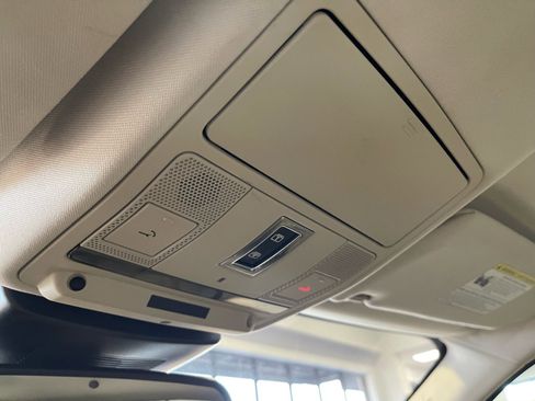 Used 2017 Land Rover Range Rover Evoque HSE image 36