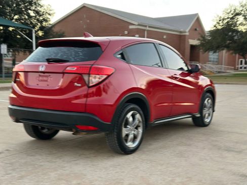 Used 2017 Honda HR-V LX image 6