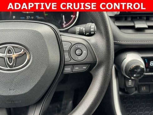 Certified 2025 Toyota RAV4 XLE AWD/4WD image 25
