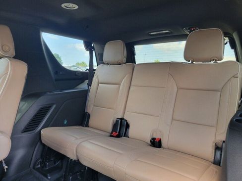 Used 2024 Chevrolet Tahoe Premier RWD image 29