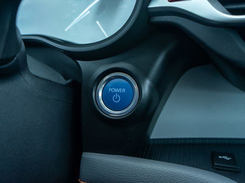 Used 2024 Toyota Sienna XSE image 22