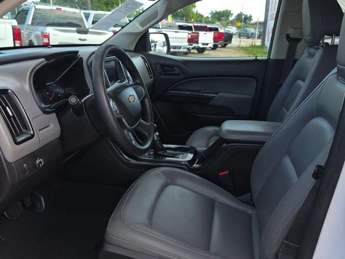 Used 2022 Chevrolet Colorado W/T w/ WT Convenience Package RWD image 9