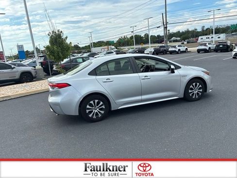 Used 2021 Toyota Corolla LE w/ Carpet Mat Package (TMS) FWD image 7