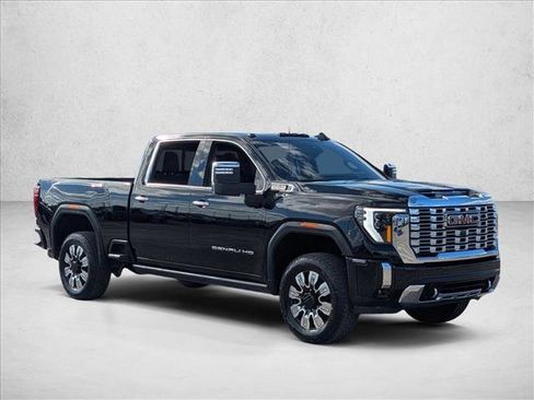 Used 2024 GMC Sierra 3500 Denali w/ Denali Reserve Package image 3