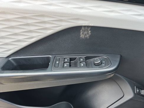Used 2024 Volkswagen Taos S FWD image 26