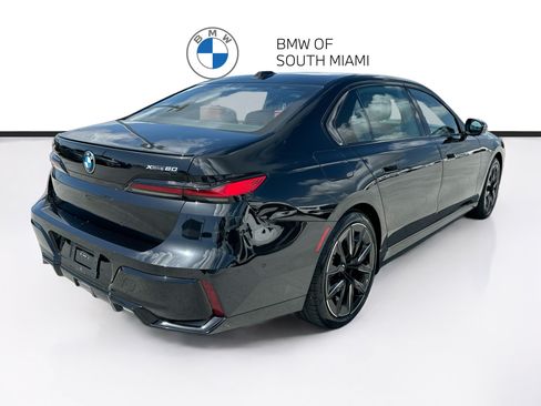 Certified 2024 BMW i7 xDrive60 w/ Premium Package AWD/4WD image 7