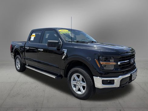 Used 2025 Ford F150 XLT w/ Equipment Group 301A Standard AWD/4WD image 6