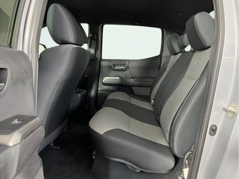 Used 2021 Toyota Tacoma TRD Off-Road AWD/4WD image 12