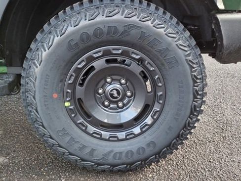 New 2024 Ford Bronco Outer Banks image 14