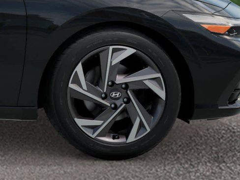 New 2026 Hyundai Elantra SEL Sport FWD image 8