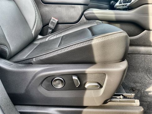 New 2026 GMC Yukon XL Denali w/ Advanced Technology Package image 45