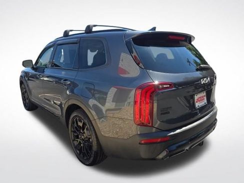Used 2022 Kia Telluride EX w/ EX Premium Package AWD/4WD image 3