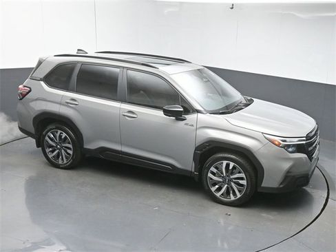 Used 2025 Subaru Forester Touring w/ Touring Package image 42