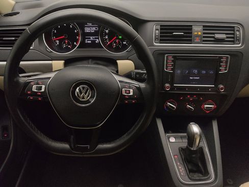 Used 2018 Volkswagen Jetta SE image 22