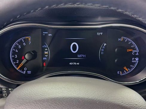 Used 2019 Jeep Grand Cherokee Limited AWD/4WD image 17