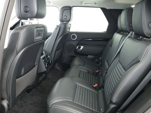 Used 2024 Land Rover Discovery S image 20