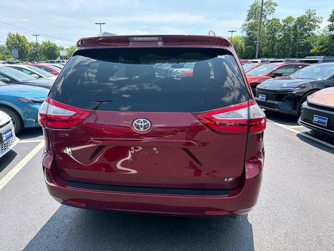 Used 2017 Toyota Sienna LE FWD image 7