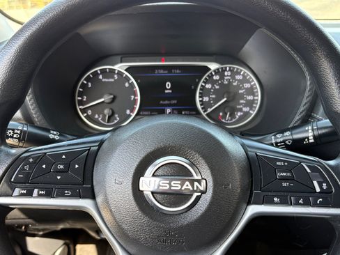 Used 2024 Nissan Sentra SV FWD image 9
