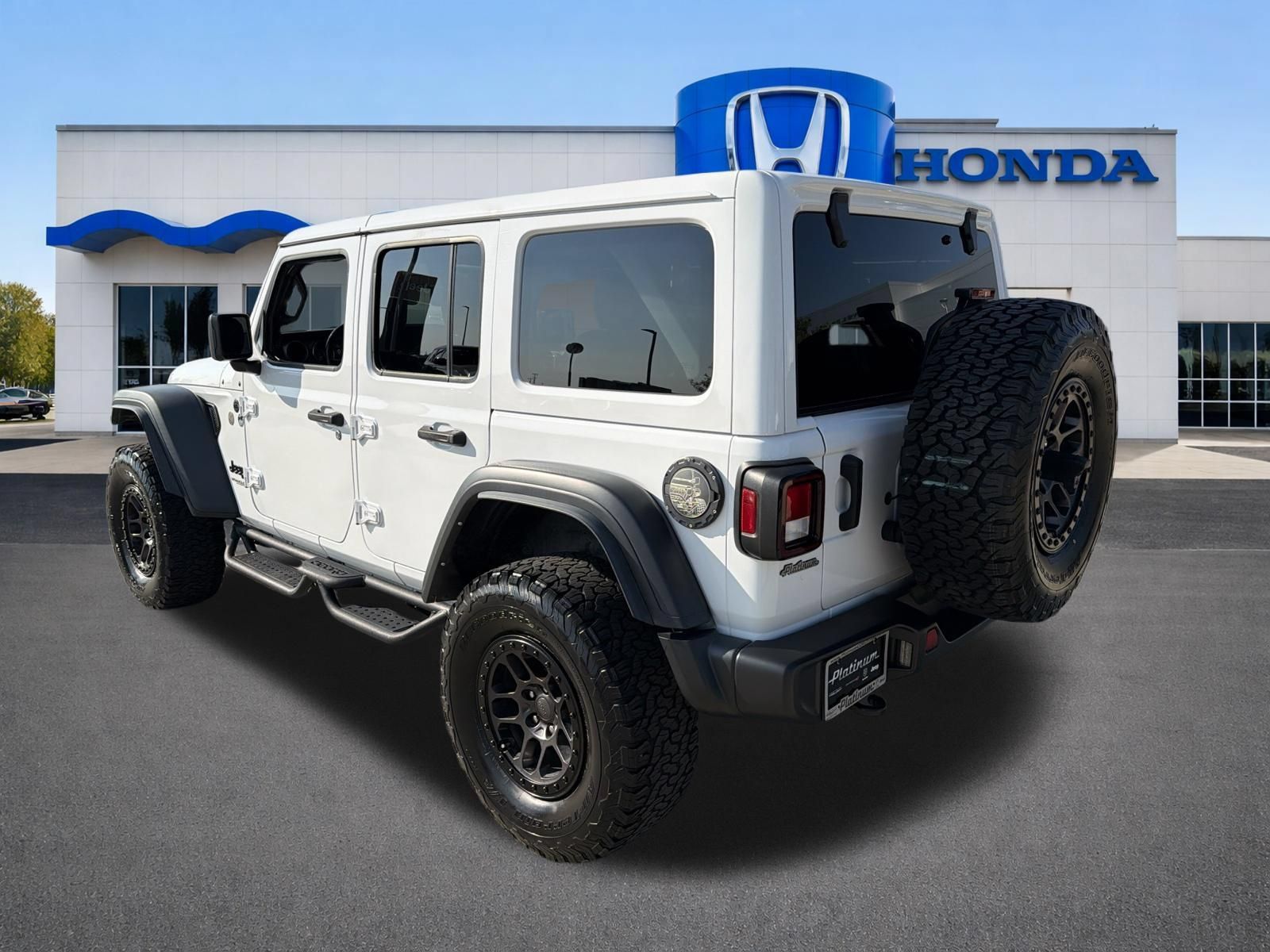Used 2022 Jeep Wrangler Unlimited Sport AWD/4WD image 3