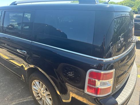 Used 2018 Ford Flex SEL w/ Equipment Group 202A AWD/4WD image 18