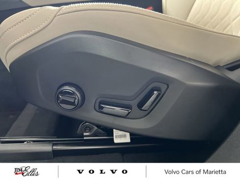 New 2026 Volvo XC90 B5 Core w/ Protection Package image 14
