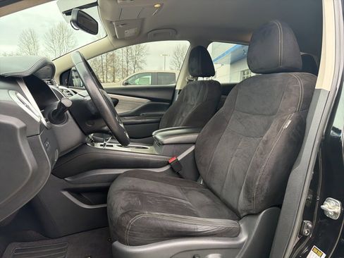 Used 2018 Nissan Murano SV image 11