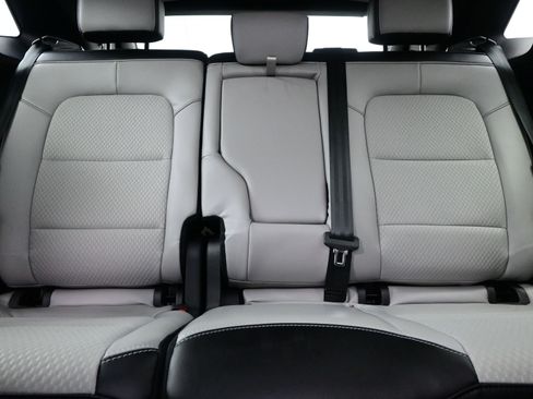 Used 2025 Ford Escape SE FWD image 17