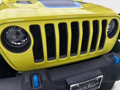 Used 2023 Jeep Wrangler Unlimited Rubicon 4xe w/ Cold Weather Group AWD/4WD image 26