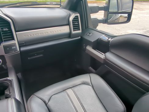 Certified 2022 Ford F250 Platinum AWD/4WD image 15