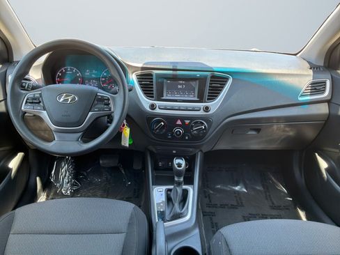 Used 2022 Hyundai Accent SE FWD image 9