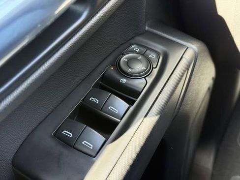 Used 2021 Chevrolet Silverado 1500 Custom AWD/4WD image 18