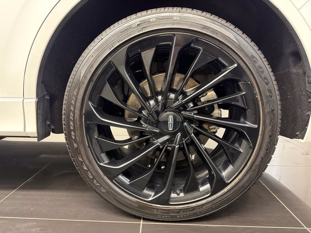 Used 2023 Lincoln Aviator Reserve w/ Equipment Group 201A AWD/4WD image 7