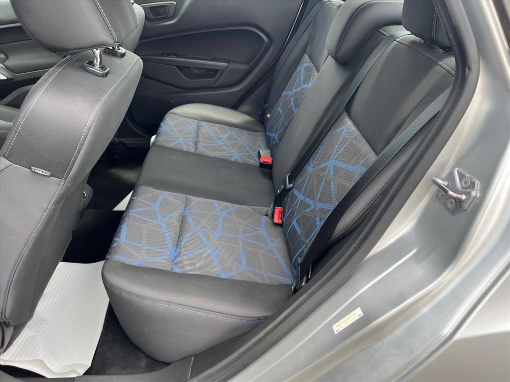 Used 2013 Ford Fiesta SE FWD image 12