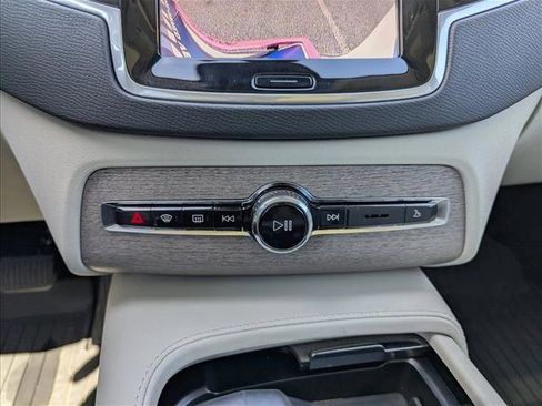 Used 2024 Volvo XC90 B5 Plus w/ Protection Package Premier AWD/4WD image 20
