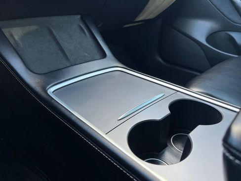 Used 2021 Tesla Model 3 Standard Range Plus image 40