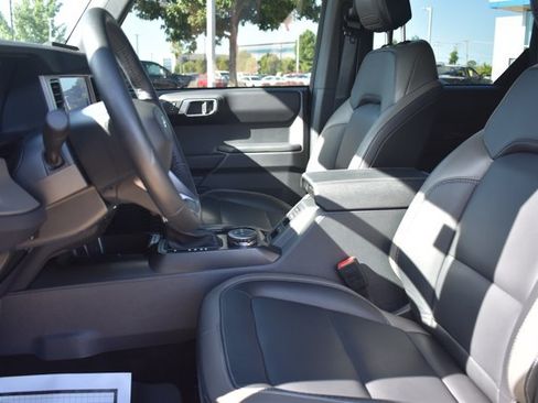 Used 2025 Ford Bronco Outer Banks AWD/4WD image 13