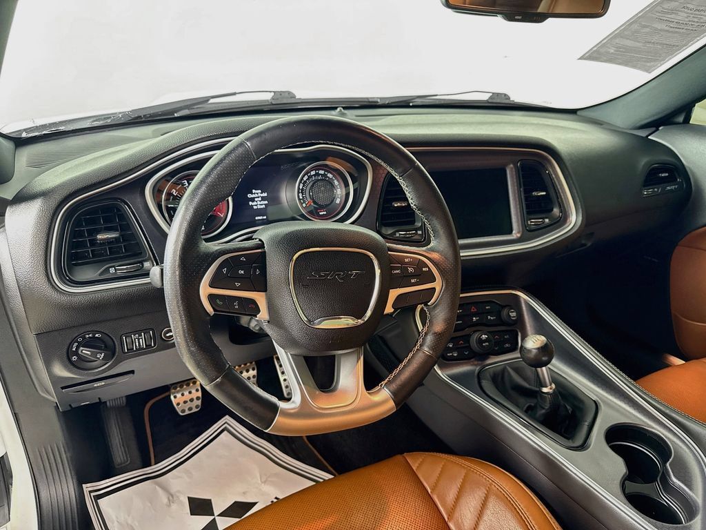 Used 2016 Dodge Challenger SRT w/ Technology Group RWD image 10