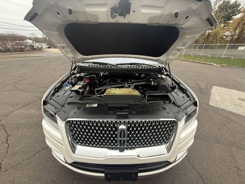 Used 2019 Lincoln Navigator Reserve image 37
