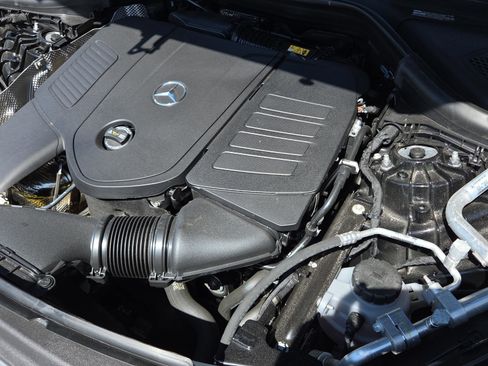 Used 2026 Mercedes-Benz GLC 300 image 24