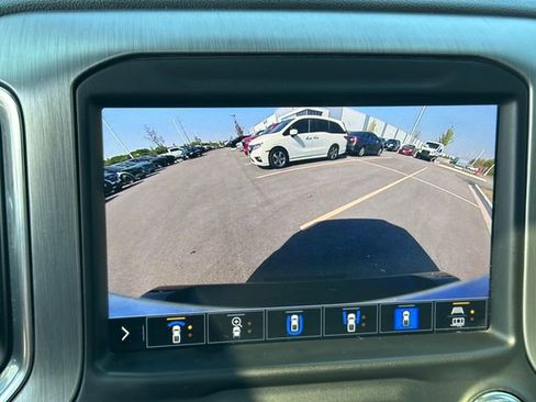 Used 2022 GMC Sierra 3500 Denali image 32