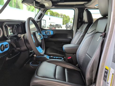 Used 2024 Jeep Wrangler High Altitude AWD/4WD image 16