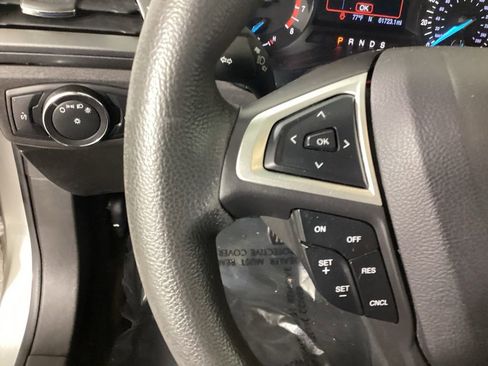 Used 2014 Ford Fusion SE FWD image 19
