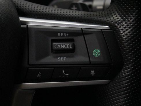 Used 2025 Mitsubishi Outlander SEL image 12