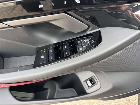 New 2026 BMW 530i xDrive w/ M Sport Package AWD/4WD image 14